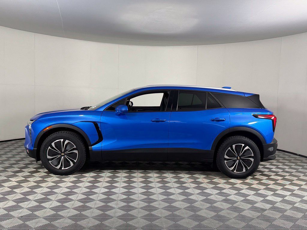 Used 2024 Chevrolet Blazer EV LT AWD/4WD image 11