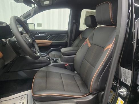 New 2025 GMC Canyon AT4 w/ Nightfall Edition AWD/4WD image 5