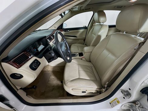 Used 2009 Chevrolet Impala LT image 13