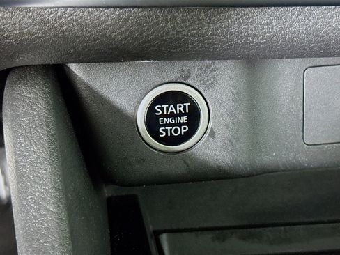 Used 2021 Nissan Rogue S FWD image 20