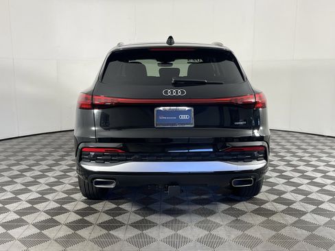Certified 2025 Audi Q5 Premium w/ Convenience Package image 6