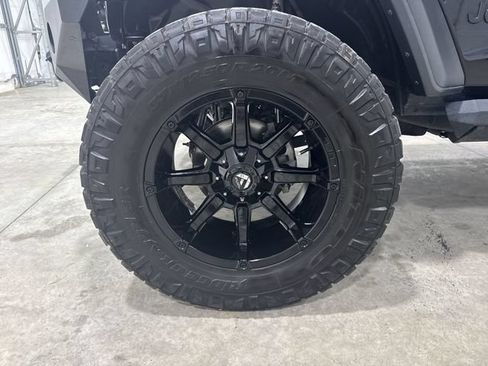 Used 2020 Jeep Gladiator Sport w/ Quick Order Package 24S AWD/4WD image 33