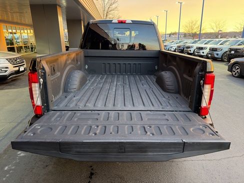 Used 2017 Ford F350 Platinum w/ Platinum Ultimate Package image 17