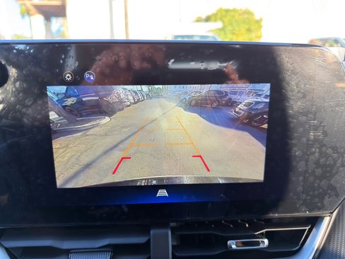 Used 2025 Chevrolet Equinox LT image 33