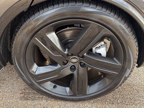 Used 2023 Land Rover Discovery HSE R-Dynamic image 11