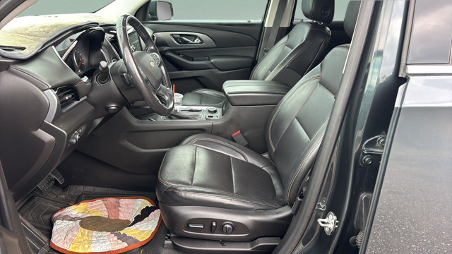 Used 2018 Chevrolet Traverse Premier w/ Driver Confidence II Package FWD image 10