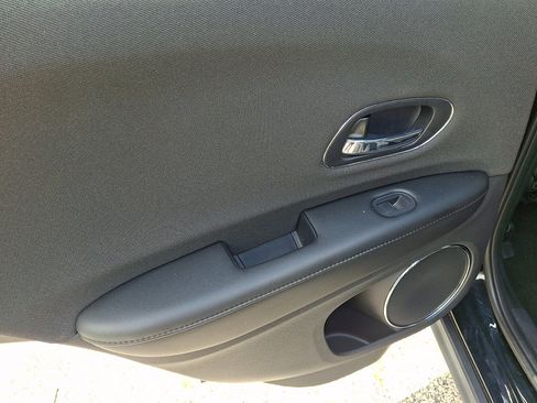 Used 2021 Honda HR-V EX image 19