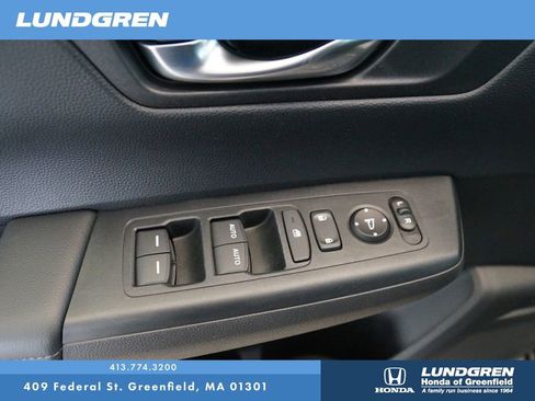 Used 2025 Honda CR-V EX image 16
