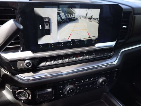 Used 2024 Chevrolet Silverado 2500 High Country w/ Z71 Off-Road Package AWD/4WD image 15