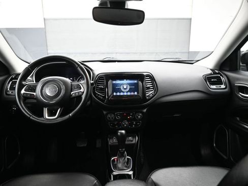 Used 2021 Jeep Compass Latitude image 22