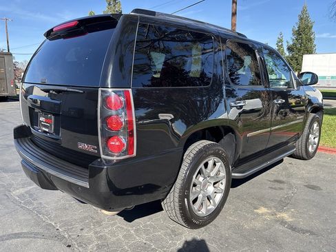 Used 2014 GMC Yukon Denali image 11