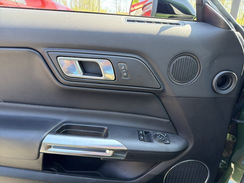 Used 2022 Ford Mustang GT Premium w/ Black Accent Package RWD image 14