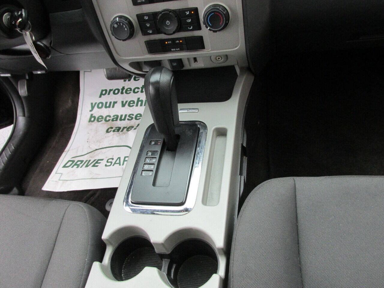 Used 2012 Ford Escape XLT FWD image 16