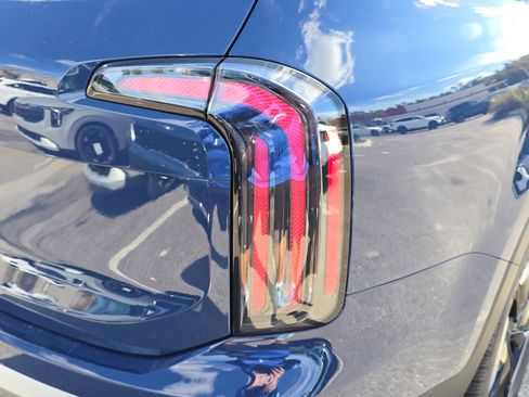 New 2025 Kia Telluride EX image 11