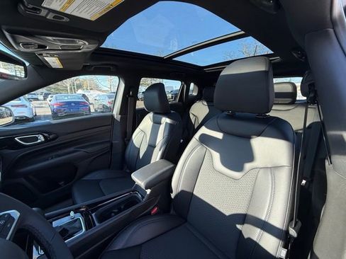 New 2026 Jeep Compass Latitude w/ Sun and Sound Group image 20