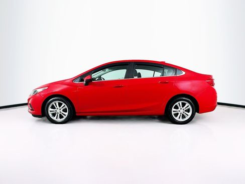 Used 2017 Chevrolet Cruze LT w/ Convenience Package FWD image 4