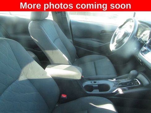 Used 2025 Toyota Corolla LE FWD image 11