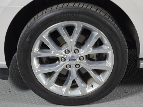 Used 2018 Ford Expedition Max Platinum image 9