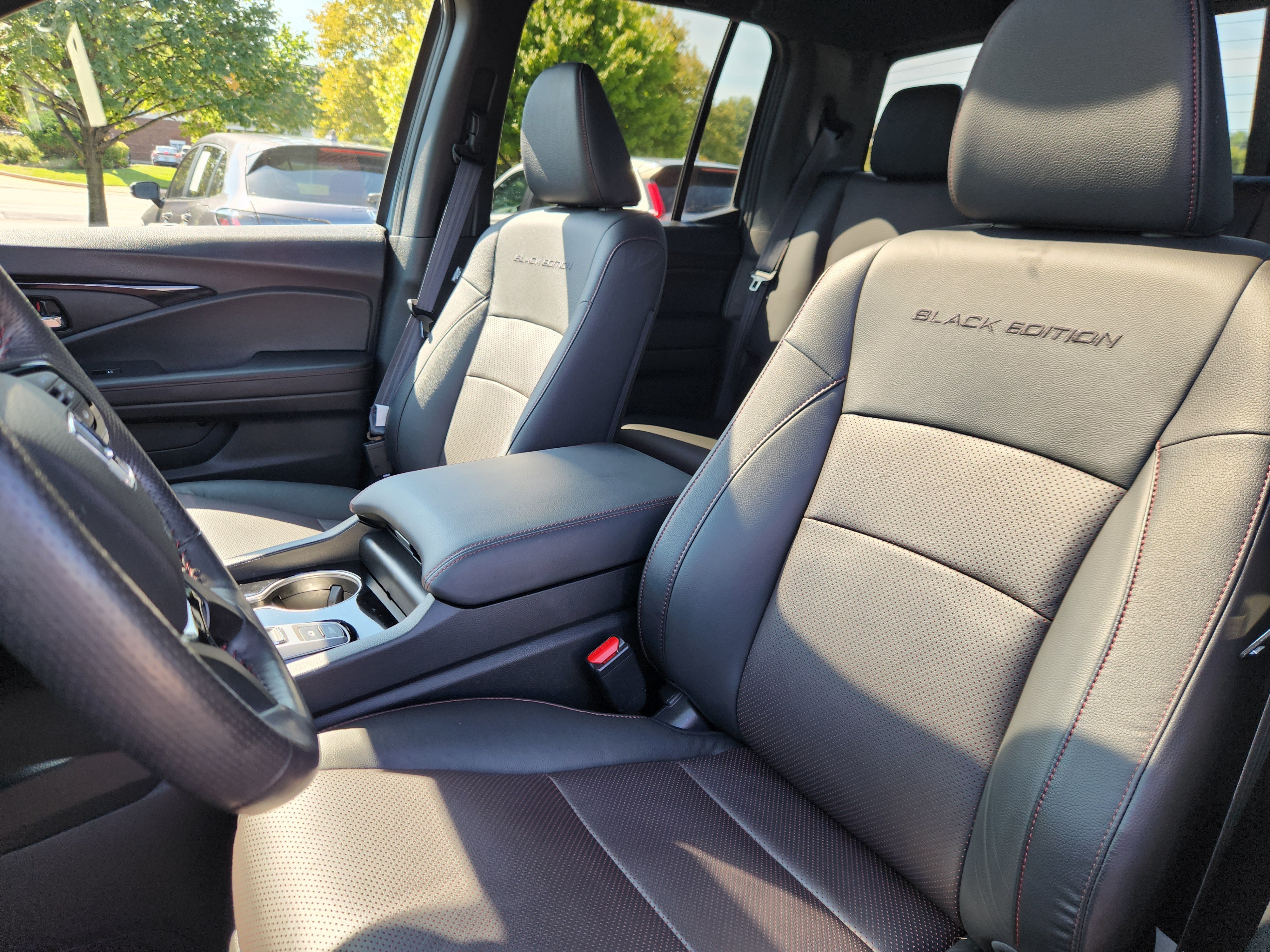 Certified 2025 Honda Ridgeline Black Edition image 7