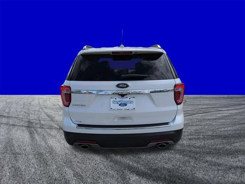 Certified 2019 Ford Explorer Limited w/ Ford Safe & Smart Package FWD image 5