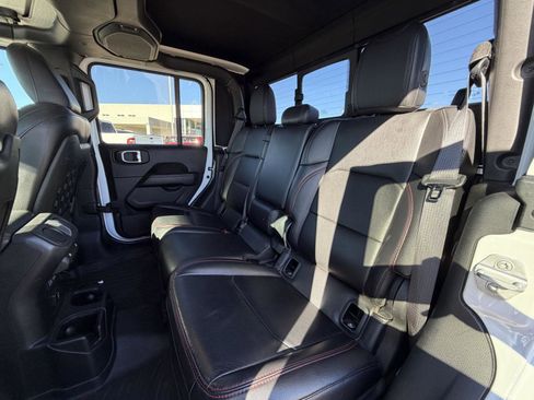 Used 2020 Jeep Gladiator Rubicon image 11