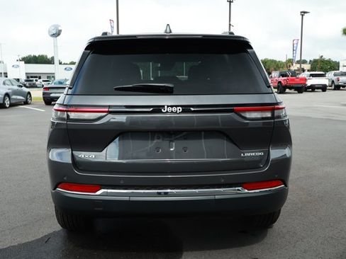 Certified 2025 Jeep Grand Cherokee Laredo w/ Luxury Tech Group I AWD/4WD image 7