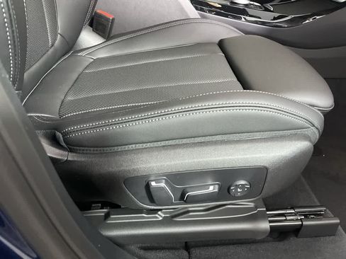 Used 2024 BMW X3 M40i w/ Parking Assistance Package AWD/4WD image 18