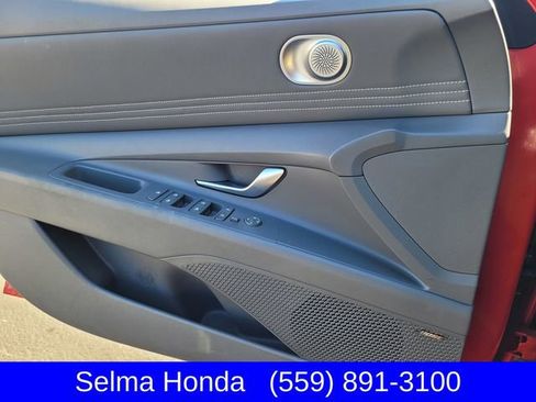 Used 2021 Hyundai Elantra SEL w/ Convenience + Premium Package image 13