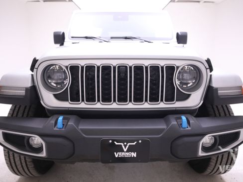 New 2024 Jeep Wrangler Sahara w/ Technology Group image 8