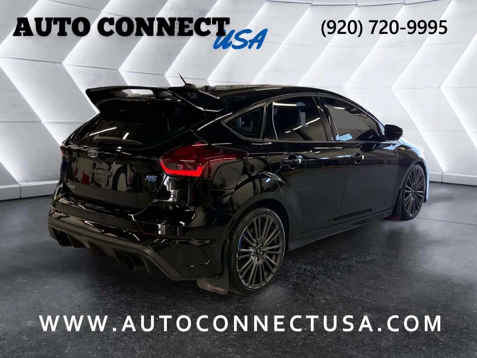 Used 2017 Ford Focus RS AWD/4WD image 8