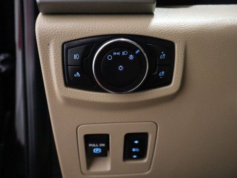 Used 2020 Ford F150 Lariat RWD image 35