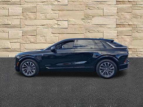Certified 2026 Cadillac Lyriq Sport AWD/4WD image 2