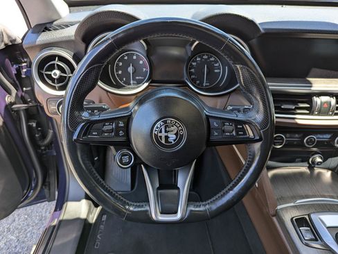 Used 2020 Alfa Romeo Stelvio Ti w/ Active Blind Spot Package AWD/4WD image 15