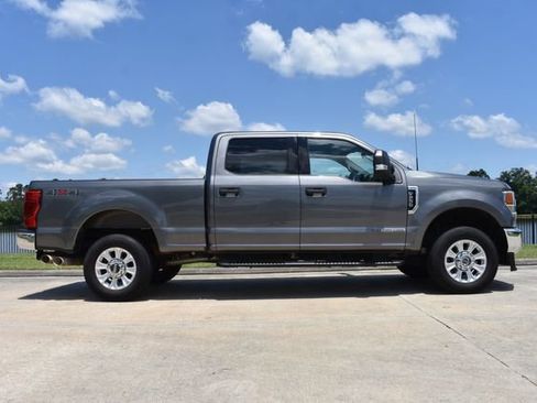 Used 2022 Ford F250 XLT AWD/4WD image 3