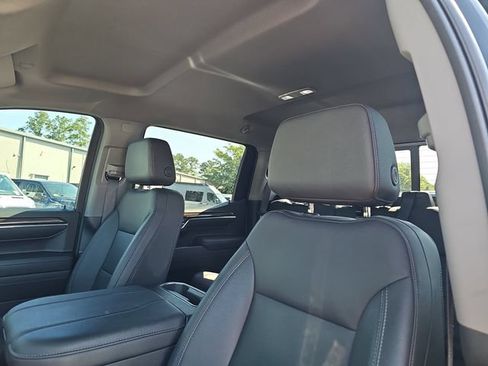 Used 2024 Chevrolet Silverado 1500 LT Trail Boss w/ LT Trail Boss Premium Package AWD/4WD image 17