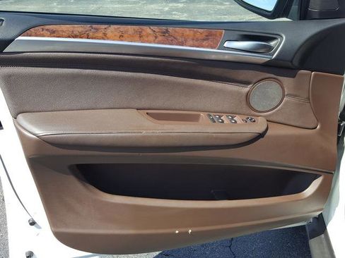 Used 2011 BMW X5 xDrive35i image 8