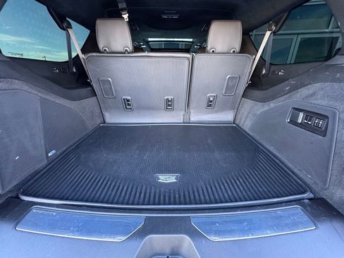 Used 2023 Cadillac Escalade ESV Sport Platinum w/ LPO, ONYX Package image 37