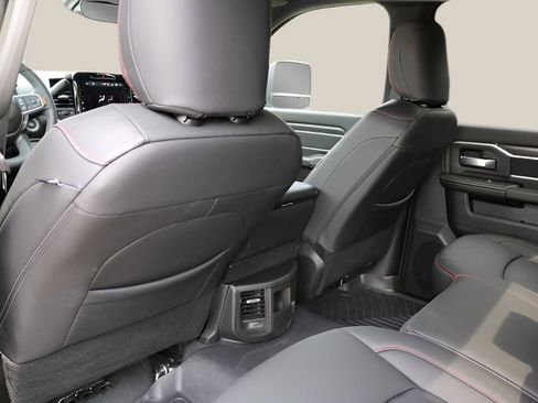 Used 2025 RAM 2500 Big Horn AWD/4WD image 16
