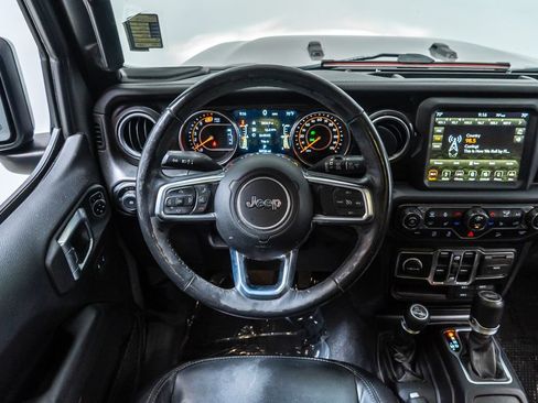 Used 2019 Jeep Wrangler Unlimited Sahara AWD/4WD image 14