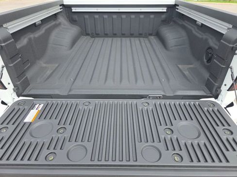 New 2026 Nissan Frontier PRO-4X w/ Pro-4x Convenience Package image 21