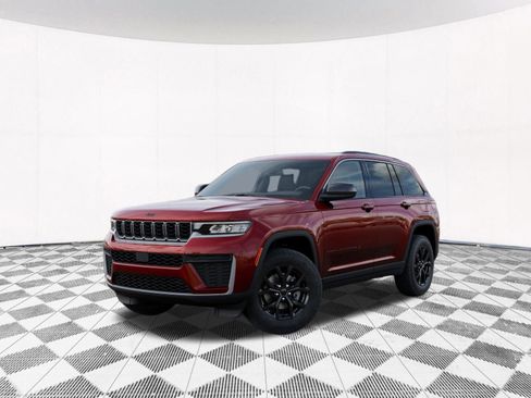 New 2026 Jeep Grand Cherokee Altitude image 2