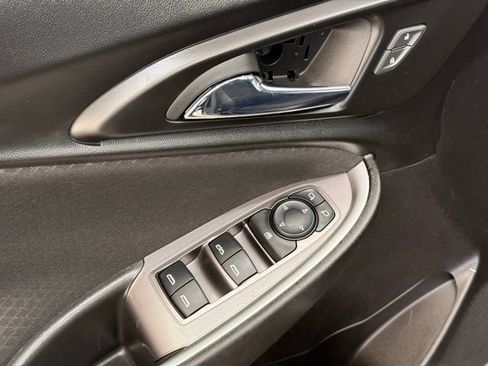 Used 2023 Chevrolet Malibu LT image 14