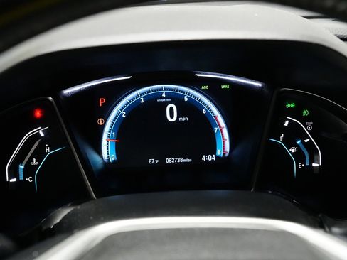 Used 2019 Honda Civic Touring image 18