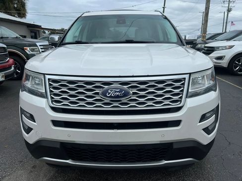 Used 2016 Ford Explorer Platinum AWD/4WD image 3
