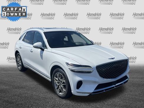 Used 2024 Genesis GV70 2.5T w/ Select Package AWD/4WD image 2