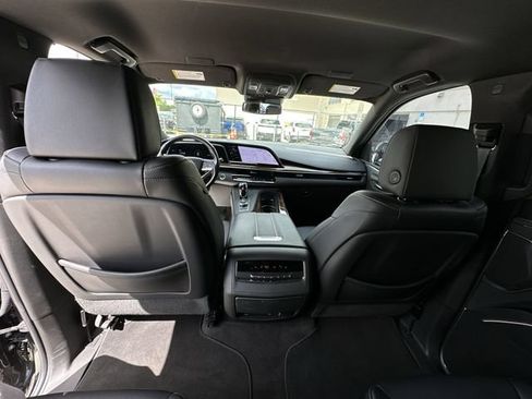 Certified 2023 Cadillac Escalade ESV Luxury RWD image 31