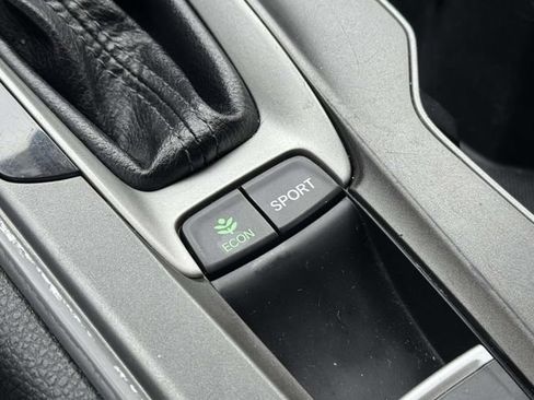Used 2019 Honda Accord Sport image 29