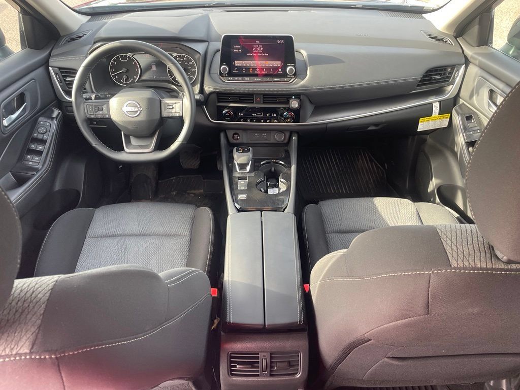 Certified 2026 Nissan Rogue SV FWD image 11