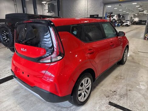 Certified 2023 Kia Soul LX image 3