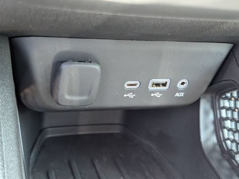 Used 2023 Chevrolet TrailBlazer LS FWD image 22